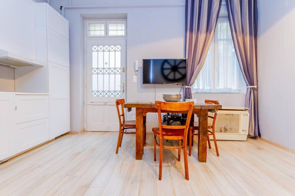 Cityscape Retreat By Nw Apartamento *